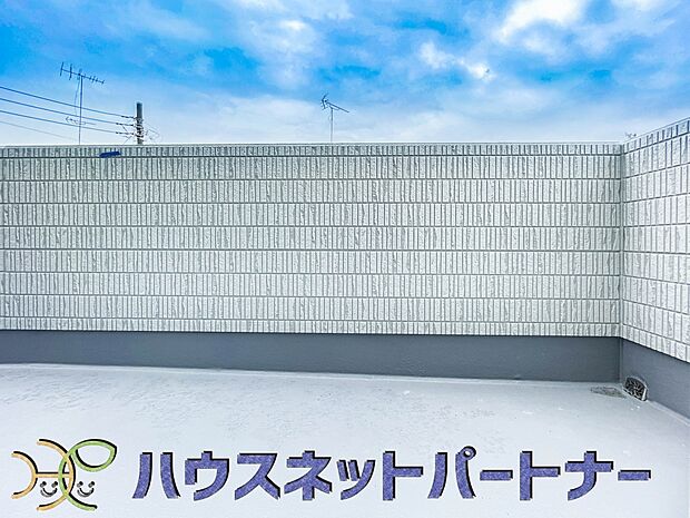 南バルコニーから差し込む陽光・通風は、住環境・快適性と共に有り続ける貴重な「財産」です。この新築戸建に住まう事で手に入れるものは、きっと日常にとっても貴重な存在となるはずです。