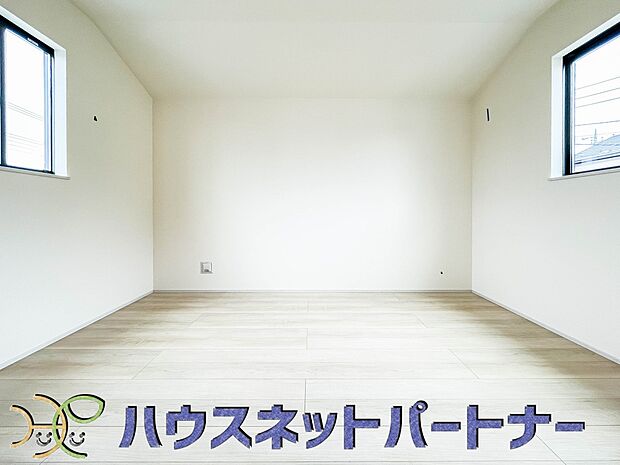 どのお部屋も明るい光が差し込みます。自分だけのお部屋作りを考えただけでワクワク。