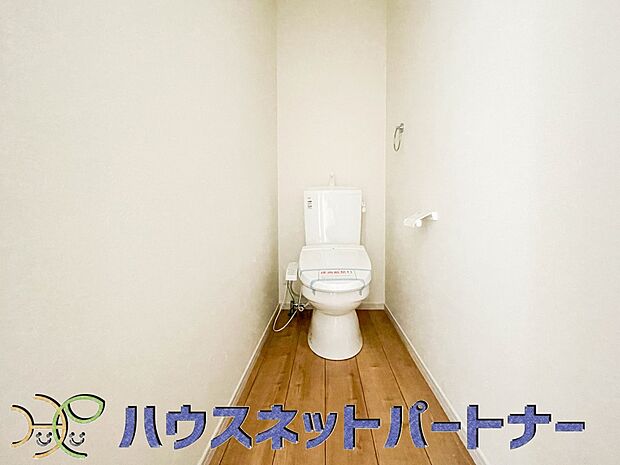 冷たい便座に座ったときの「ヒヤッ」は苦痛なだけでなく、心機能に負担がかかります。便座の暖房機能は、その冷感ショックを軽減することにとても有効な機能なのです。