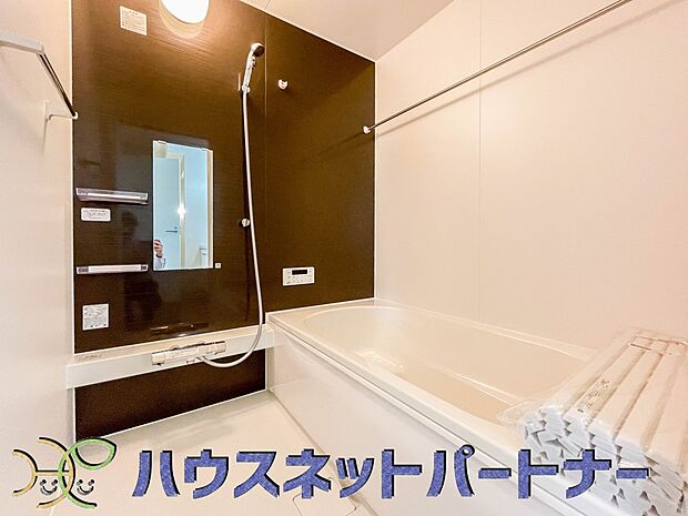 清潔を基調とした浴室は家族と一緒にお風呂に入れる広さです。楽しく癒しの一時を・・。