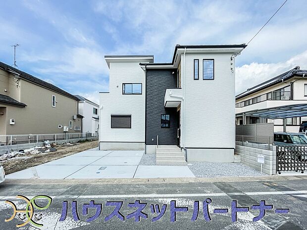 流行に左右されず、将来にわたって価値が継続する上質な佇まい。親しみやすさといった個性を演出してくれます。