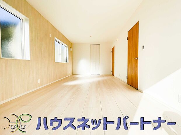 陽だまりのある光彩豊かなリビングは、何よりも快適で心休まる時間を過ごせます。