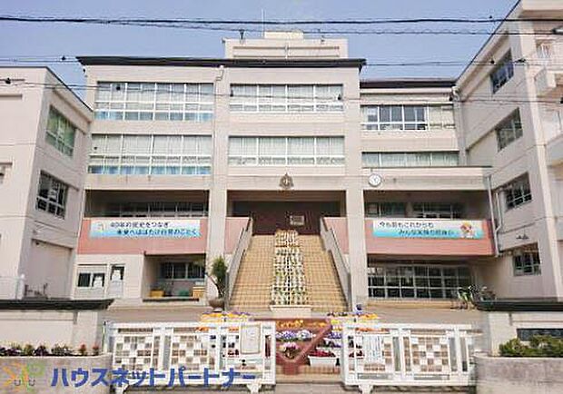 周辺環境-小学校(350m)越谷市立鷲後小学校