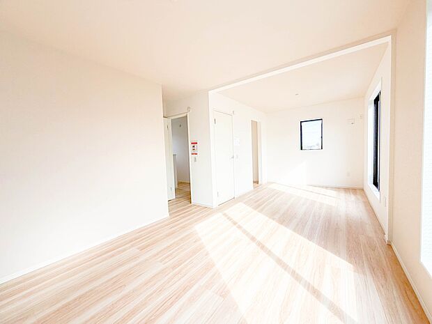 2階の洋室は2部屋に仕切ることが出来ます。未来永住邸にふさわしい設計です。家族が増える喜びをお部屋の仕切りも嬉しい未来ですね。