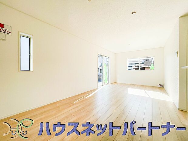 うららかな陽射しがどのお部屋にも降り注ぎますように、快適さを追求した間取設計。得難い立地環境での生活を恵みの豊かな永住の地へと変えてくれます。