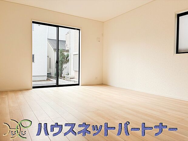 うららかな陽射しがどのお部屋にも降り注ぎますように、快適さを追求した間取設計。得難い立地環境での生活を恵みの豊かな永住の地へと変えてくれます。