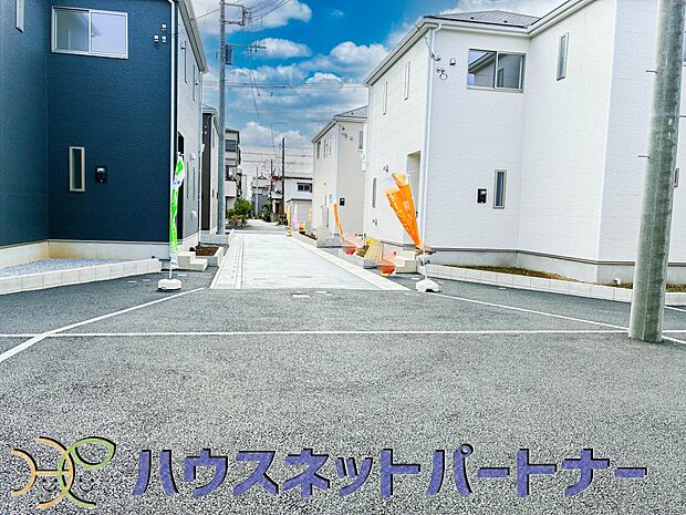 居住者の帰り、訪れる方を優しく迎える・安らぎに満ちた生活空間を予感させる。健やかな暮らしを楽しめそう。