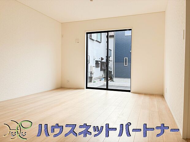 流行に左右されず、将来にわたって価値が継続する「上質」な佇まい。おしゃれな雰囲気や自然の潤い、親しみやすさといった個性を、街に新たな価値をもたらし続ける。