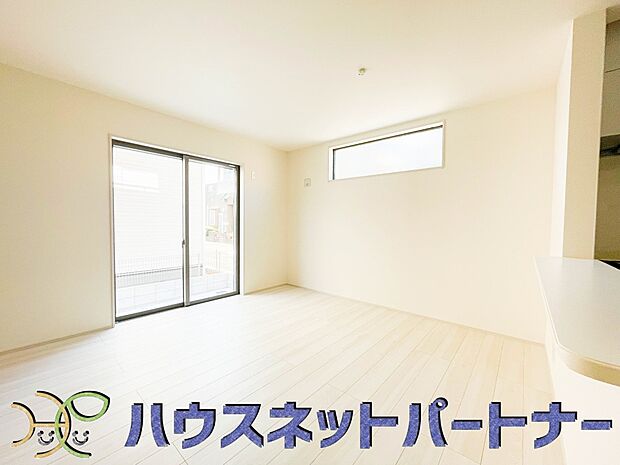 家族の温かさと陽光の暖かさ、楽しい毎日と明るい未来を予感させる「空間が織り成すひとつ先の住み心地」を演出します。