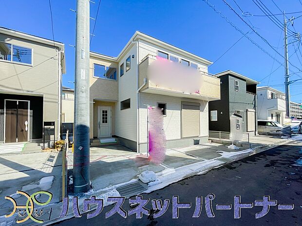 豊かで快適な暮らしを。ここから始まる「日常」はご家族にとってかけがえのない時間となります。少しでも豊かに、快適に。そんな想いから本邸宅は生まれました。