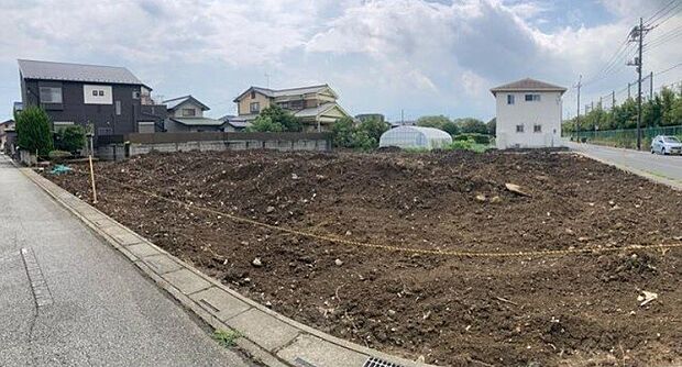 隣地との空間も確保されていて圧迫感なし