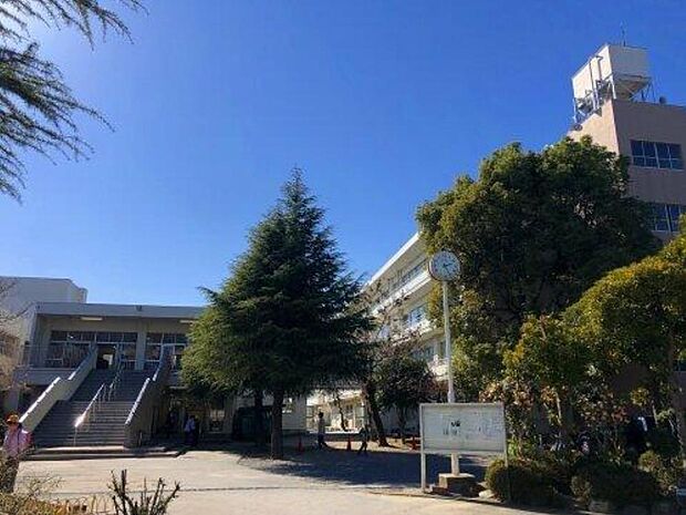 周辺環境-小学校(631m)春日部市立上沖小学校