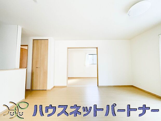 流行に左右されず、将来にわたって価値が継続する「上質」な佇まい。おしゃれな雰囲気や自然の潤い、親しみやすさといった個性を、街に新たな価値をもたらし続ける。 