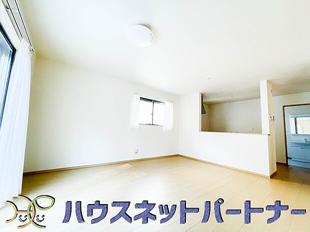 流行に左右されず、将来にわたって価値が継続する「上質」な佇まい。おしゃれな雰囲気や自然の潤い、親しみやすさといった個性を、街に新たな価値をもたらし続ける。 