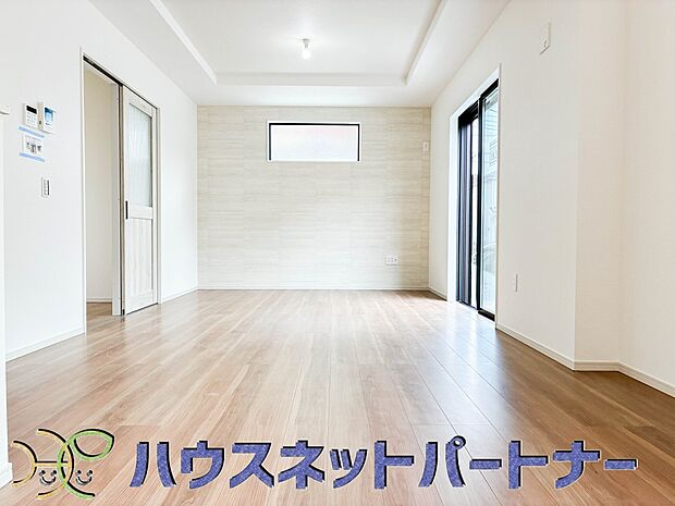 陽だまりのある光彩豊かなリビングは、何よりも快適で心休まる時間を過ごせます。