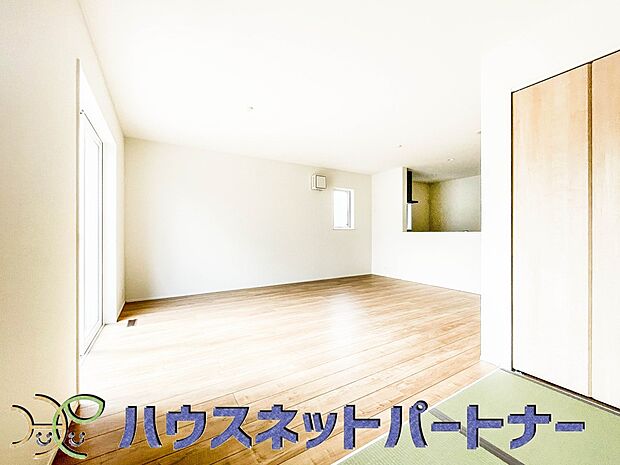 うららかな陽射しがどのお部屋にも降り注ぎますように、快適さを追求した間取設計。得難い立地環境での生活を恵みの豊かな永住の地へと変えてくれます。