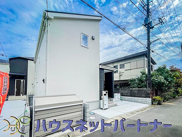 ここから始まる「日常」はご家族にとってかけがえのない時間となります。少しでも豊かに、快適に。そんな想いから本邸宅は生まれました。