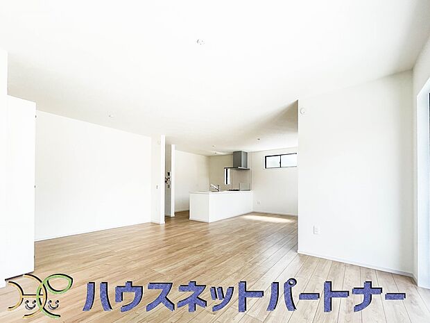 リビング広々22帖。他では味わえない素敵な空間となっています。