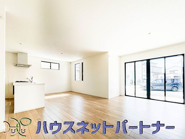 インテリアショップで見掛けた「あの家具」も置ける、ゆったりとした空間。時に広さが上質な寛ぎの時間になる事も。