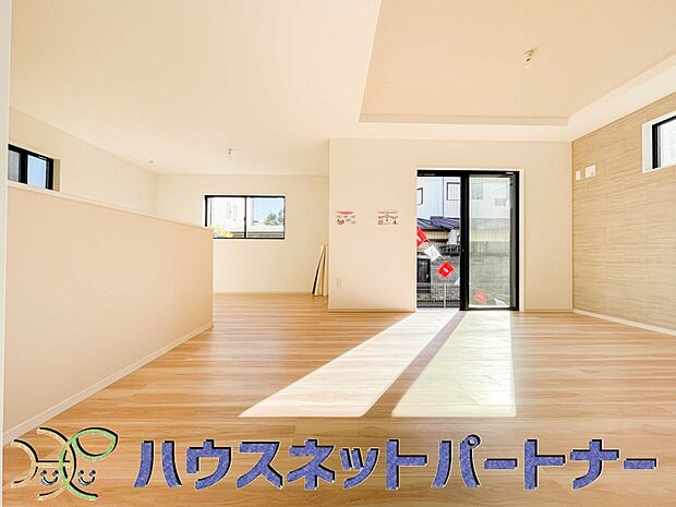 インテリアショップで見掛けた「あの家具」も置ける、ゆったりとした空間。時に広さが上質な寛ぎの時間になる事も。