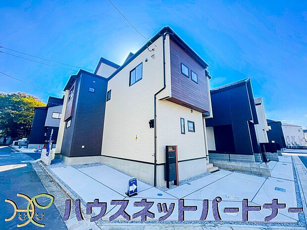 ここから始まる「日常」はご家族にとってかけがえのない時間となります。少しでも豊かに、快適に。そんな想いから本邸宅は生まれました。