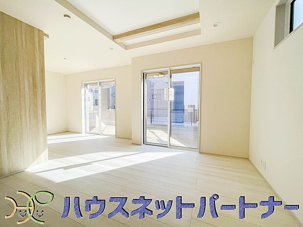 インテリアショップで見掛けた「あの家具」も置ける、ゆったりとした空間。時に広さが上質な寛ぎの時間になる事も。