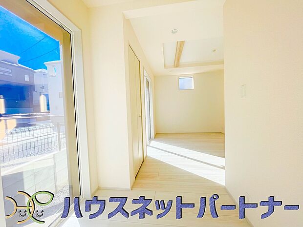 贅沢で豊かな居住性と家族の和みを意識したクオリティが見事調和した空間。快適な癒しを体感いただきます。