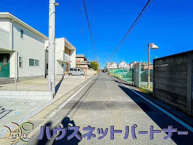 居住者の帰り、訪れる方を優しく迎える・安らぎに満ちた生活空間を予感させる。健やかな暮らしを楽しめそう。