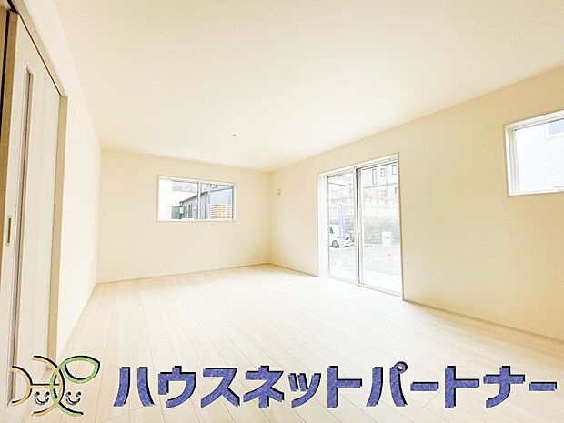 うららかな陽射しがどのお部屋にも降り注ぎますように、快適さを追求した間取設計。得難い立地環境での生活を恵みの豊かな永住の地へと変えてくれます。