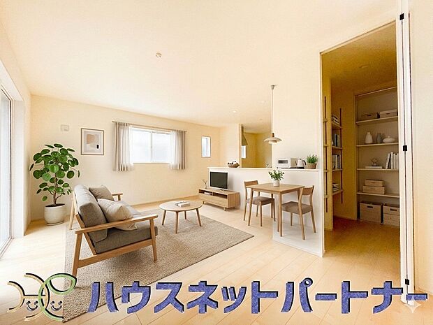 広いリビングは19帖。※ 家具はイメージです。