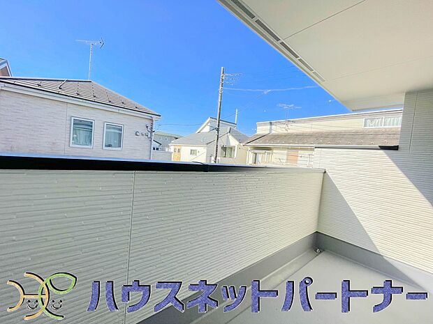 2面バルコニーとなっています。