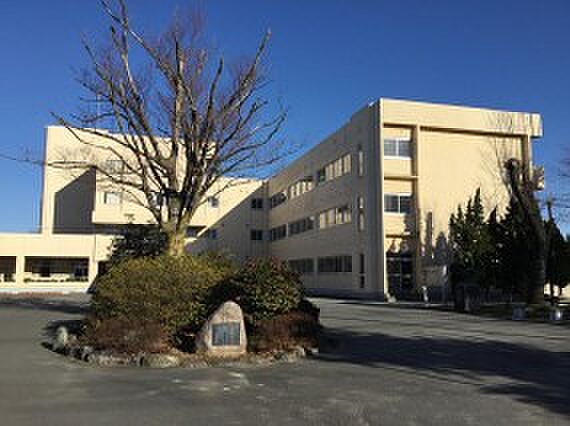 周辺環境-中学校(1100m)吉川市立中央中学校