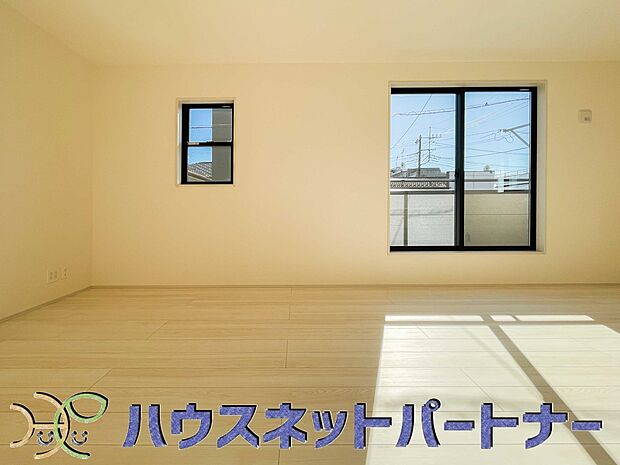 家族の温かさと陽光の暖かさ、楽しい毎日と明るい未来を予感させる「空間が織り成すひとつ先の住み心地」を演出します。