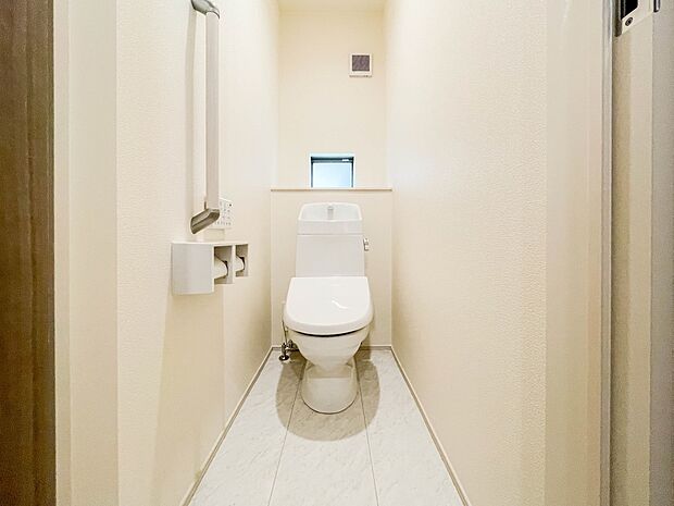 シャワートイレは嬉しい設備。これが無いと・・と思っている方って以外に多いですよね。