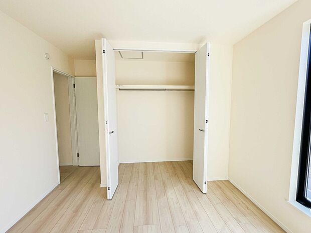 収納の多さにはびっくり。収納ってあればあるほど嬉しいですよね。