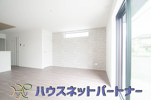 インテリアショップで見掛けた「あの家具」も置ける、ゆったりとした空間。時に広さが上質な寛ぎの時間になる事も。