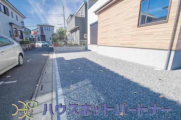 居住者の帰り、訪れる方を優しく迎える・安らぎに満ちた生活空間を予感させる。健やかな暮らしを楽しめそう。