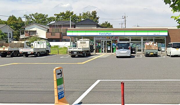 周辺環境-コンビニ(578m)ファミリーマート 八潮緑町三丁目店