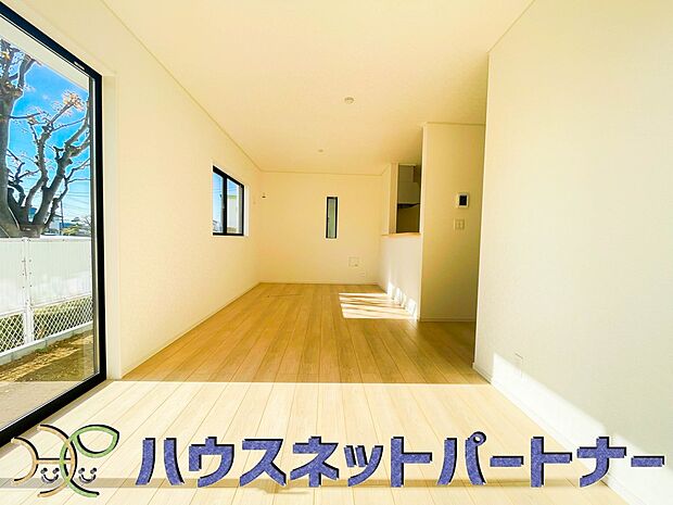 インテリアショップで見掛けた「あの家具」も置ける、ゆったりとした空間。時に広さが上質な寛ぎの時間になる事も。