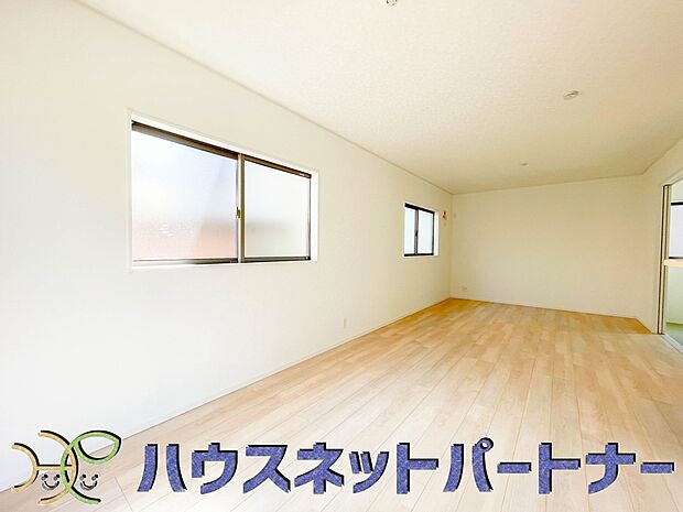 うららかな陽射しがどのお部屋にも降り注ぎますように、快適さを追求した間取設計。得難い立地環境での生活を恵みの豊かな永住の地へと変えてくれます。