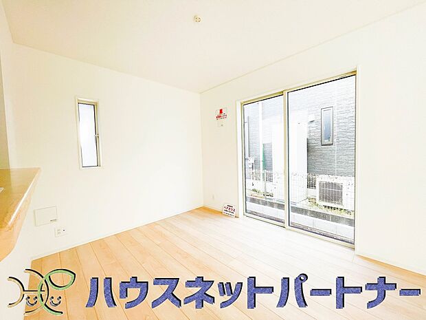 家族の温かさと陽光の暖かさ、楽しい毎日と明るい未来を予感させる「空間が織り成すひとつ先の住み心地」を演出します。