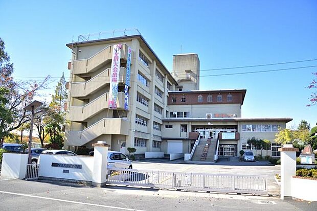 周辺環境-中学校(2100m)越谷市立大相模中学校