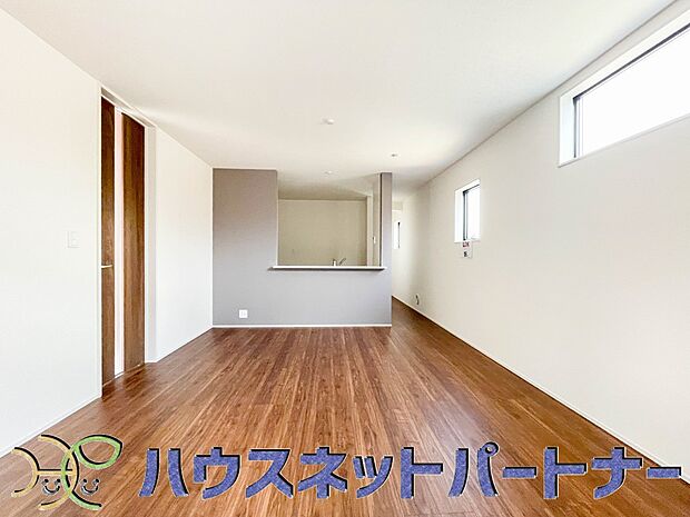 陽だまりのある光彩豊かなリビングは、何よりも快適で心休まる時間を過ごせます。