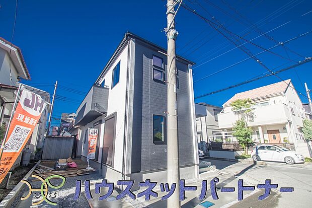 ここから始まる「日常」はご家族にとってかけがえのない時間となります。少しでも豊かに、快適に。そんな想いから本邸宅は生まれました。