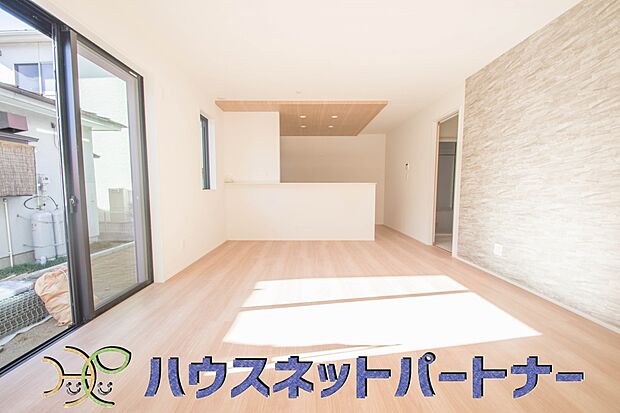 うららかな陽射しがどのお部屋にも降り注ぎますように、快適さを追求した間取設計。得難い立地環境での生活を恵みの豊かな永住の地へと変えてくれます。