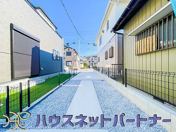 前面7ｍ公道で車庫入れ楽々です。