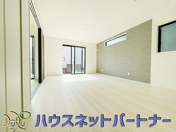 陽だまりのある光彩豊かなリビングは、何よりも快適で心休まる時間を過ごせます。