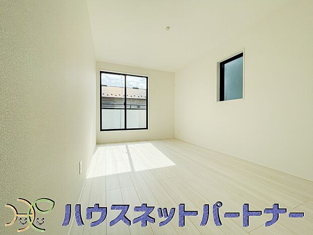 陽光も降り注ぐ明るく開放的な空間が魅力的。