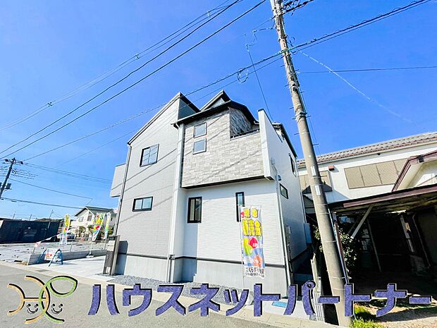 太陽に愛された邸は、陽当り・通風に優れた魅力的で快適さを追求した新築戸建でした。ここに住むからこそ意味がある。そんな特別感に浸りながら、毎日をお過ごしして欲しいです。