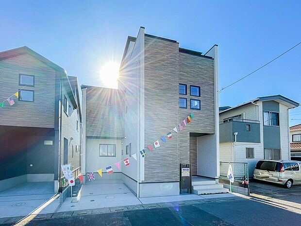 豊かで快適な暮らしを。ここから始まる「日常」はご家族にとってかけがえのない時間となります。少しでも豊かに、快適に。そんな想いから本邸宅は生まれました。